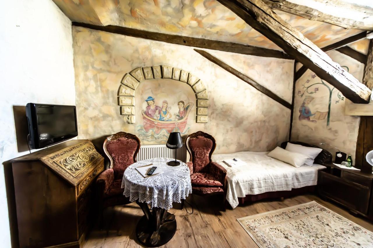 Bed and Breakfast Dwor Boratyn Exterior foto