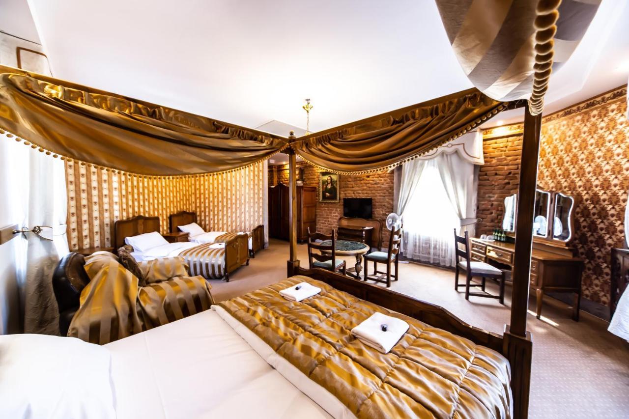 Bed and Breakfast Dwor Boratyn Exterior foto